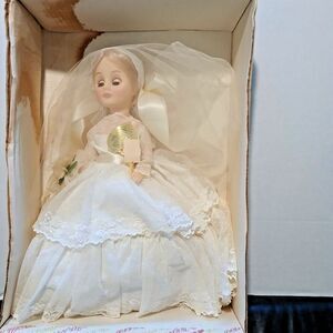 Vintage Effanbee Doll 15ins Tall the  Bride. 1522